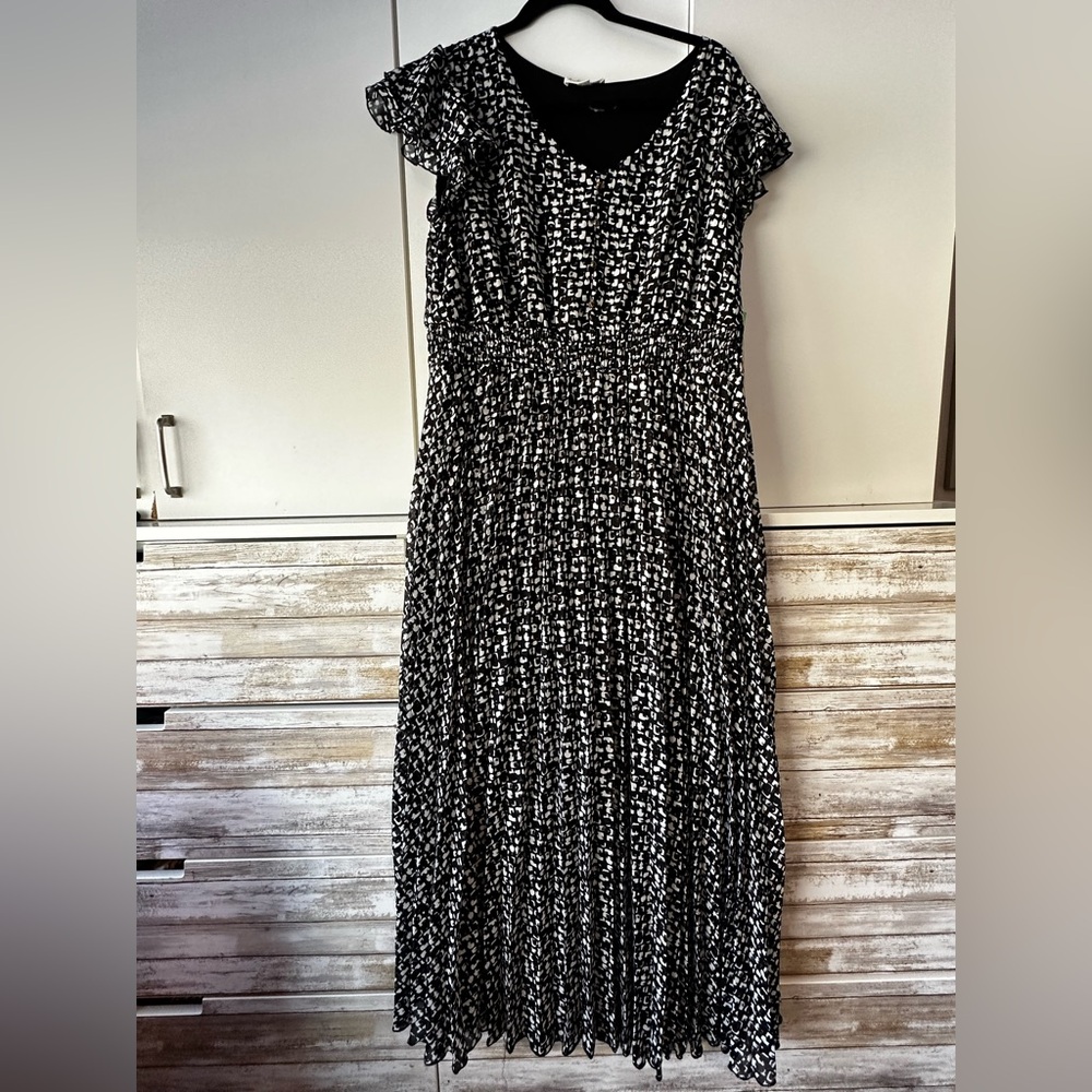 🖤✨ Indigo Rose Black White Pleated Midi Dress Petite XL NWT ✨🖤